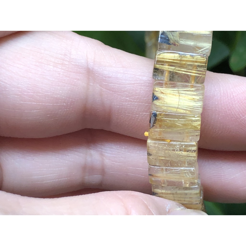 J0416B05A1★甜蜜水晶★鈦晶 金髮晶財源滾滾來版絲鈦晶手排細款女板手鍊㊣黑點為鈦晶絲生長點 能量更強:圖片 3