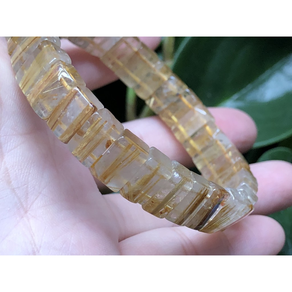 J0416B05A3★甜蜜水晶★天然鈦晶多絲寬絲版絲清透亮眼鈦晶手排細款女板手鍊㊣黑點為鈦晶絲生長點 能量更強
