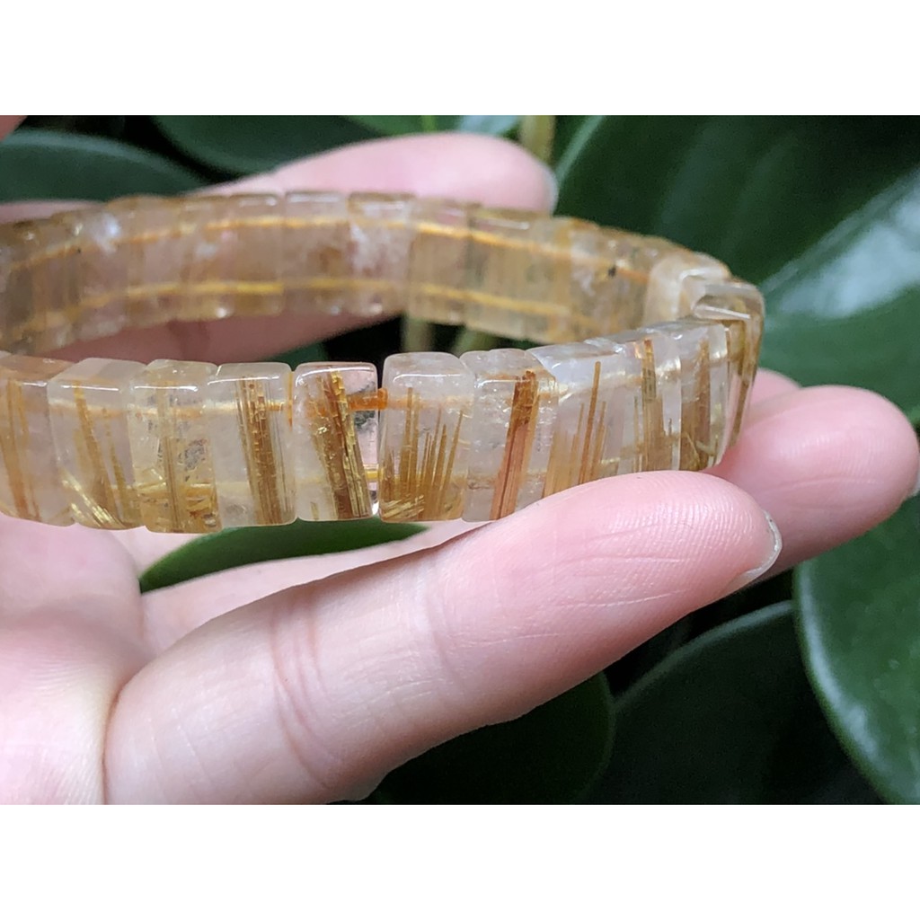 J0416B05A3★甜蜜水晶★天然鈦晶多絲寬絲版絲清透亮眼鈦晶手排細款女板手鍊㊣黑點為鈦晶絲生長點 能量更強:圖片 3