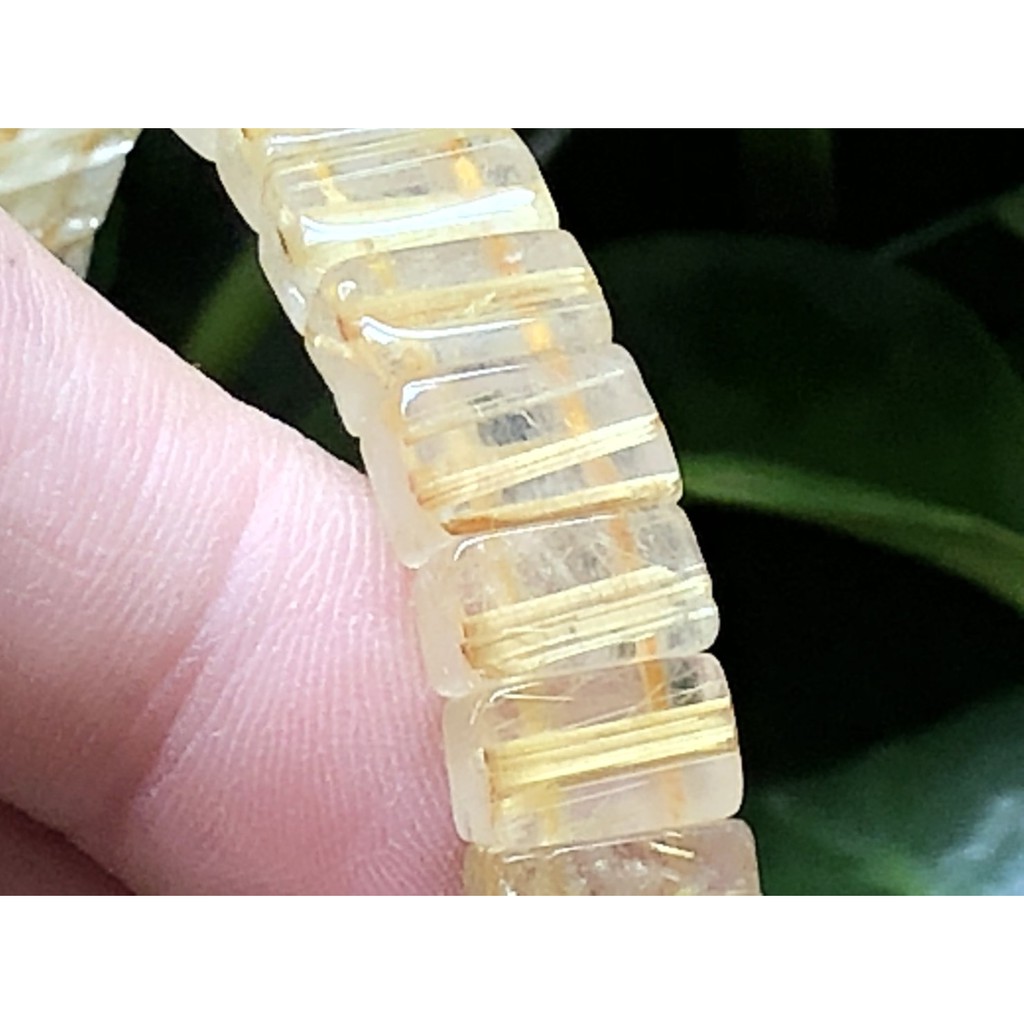 J0416B05A2★甜蜜水晶★天然鈦晶多絲寬絲版絲清透亮眼鈦晶手排細款女板手鍊㊣黑點為鈦晶絲生長點 能量更強:圖片 2