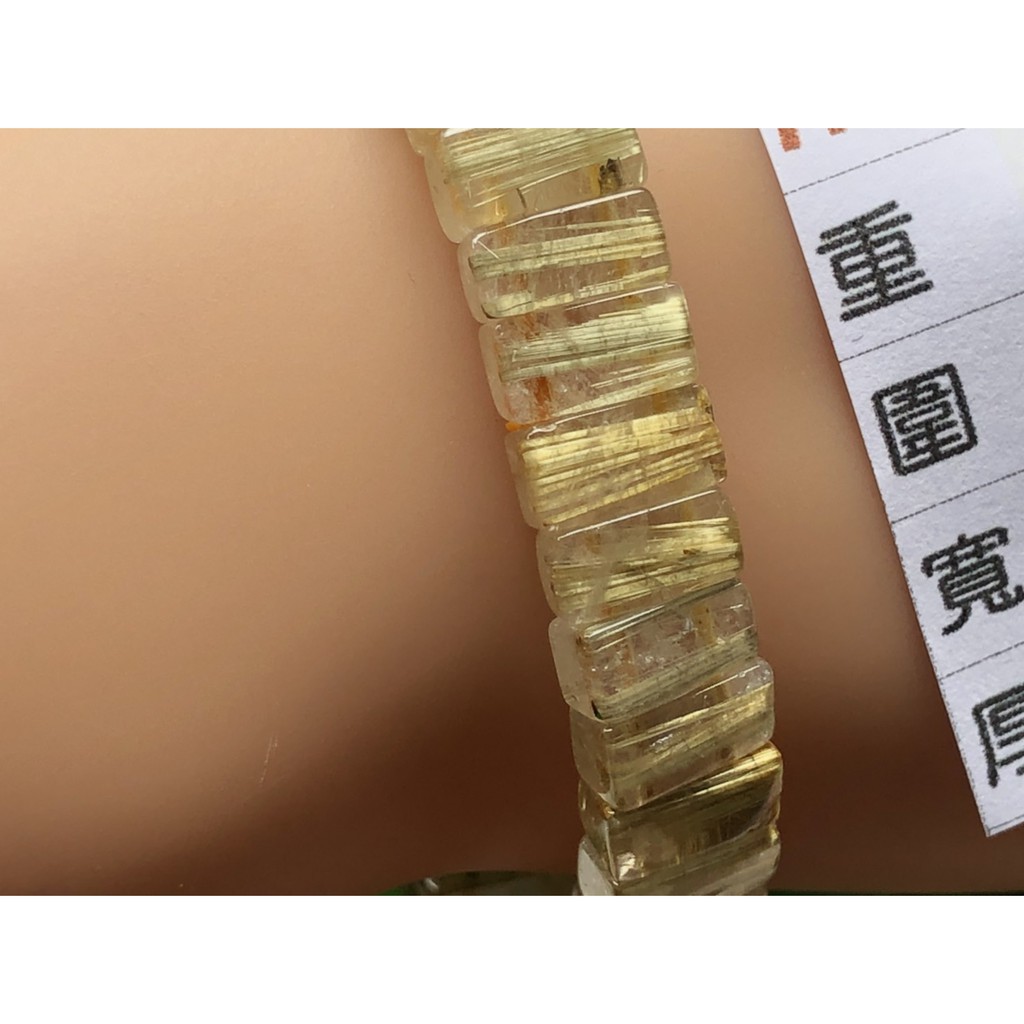 J0416B05A7★甜蜜水晶★天然鈦晶多絲寬絲版絲清透亮眼鈦晶手排細款女板手鍊㊣黑點為鈦晶絲生長點 能量更強:圖片 3