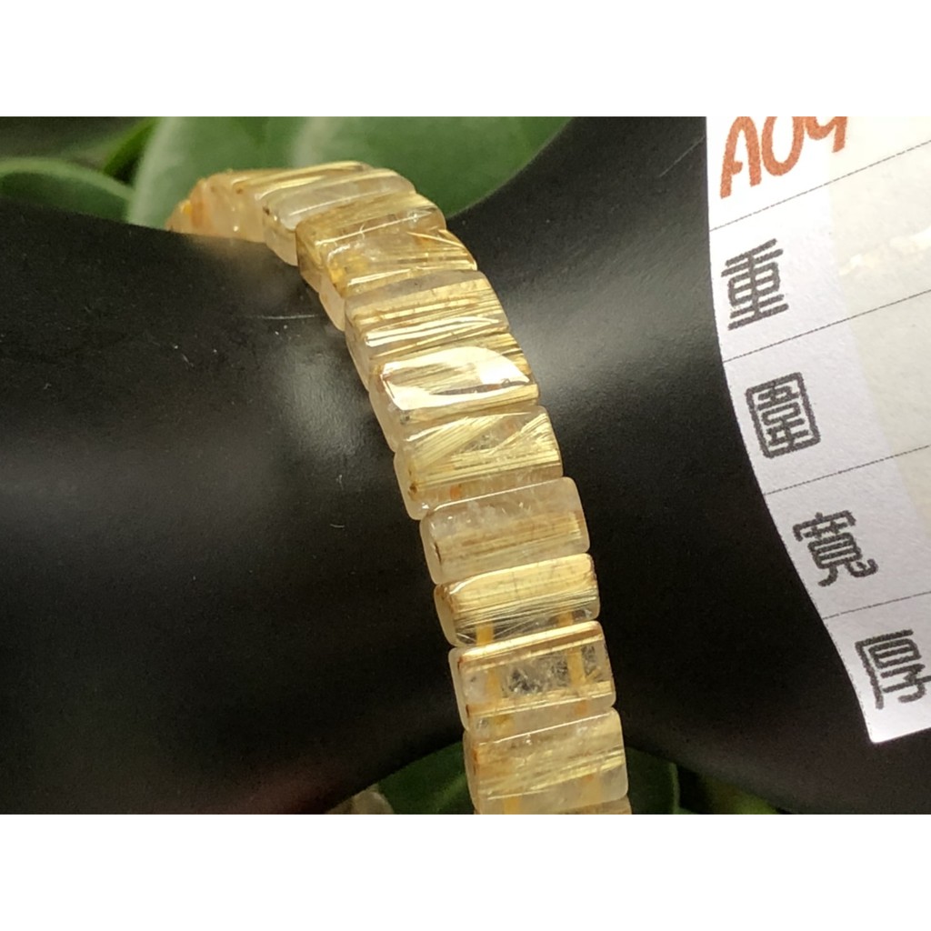 J0416B05A9★甜蜜水晶★天然鈦晶多絲寬絲版絲清透亮眼鈦晶手排細款女板手鍊㊣黑點為鈦晶絲生長點 能量更強:圖片 6