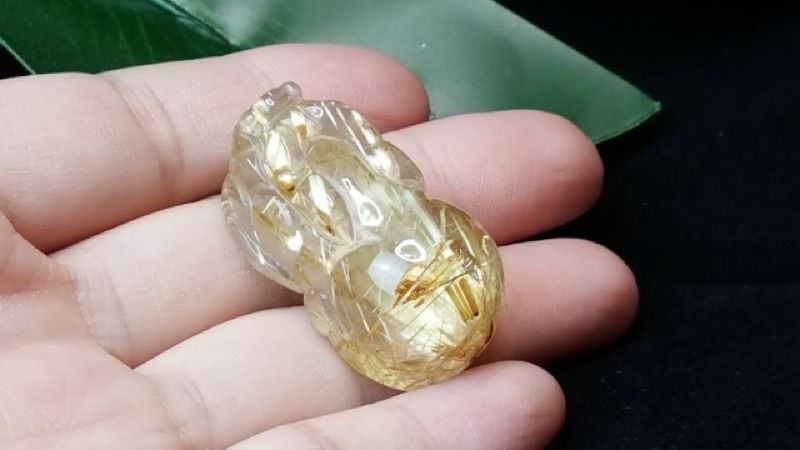 J1103B05-1甜蜜水晶 天然鈦晶貔貅 多絲 寬絲 版絲清透亮眼鈦晶 貔貅吊墜 擺件:圖片 7