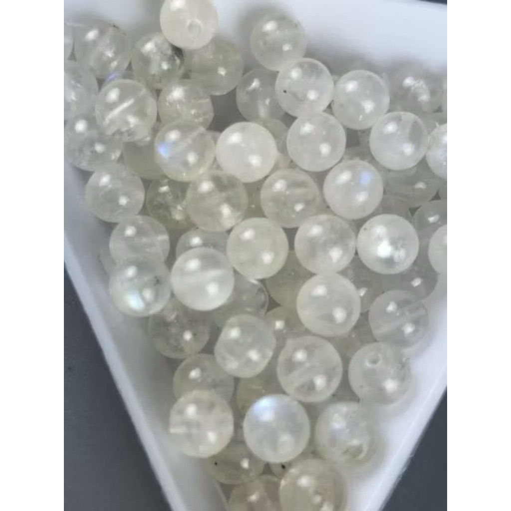 ♡甜蜜水晶♡J0324B01 diy水晶手作材料 月光石 ~天然冰透藍暈月光石4.5~5.5mm散珠:圖片 5