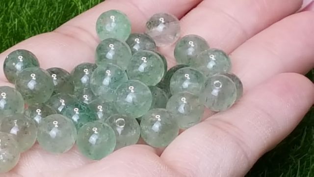 ♡甜蜜水晶二館♡手作材料~diy 水晶天然綠草莓晶 紅草莓晶8.5~7.5mm散珠♡便宜賣♡另散珠收納盒:圖片 8