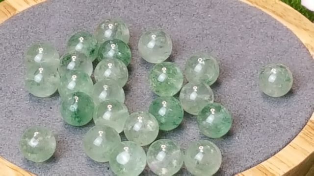 ♡甜蜜水晶二館♡手作材料~diy 水晶天然綠草莓晶 紅草莓晶8.5~7.5mm散珠♡便宜賣♡另散珠收納盒:圖片 9