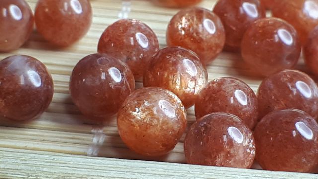 J0512B01黃金草莓太陽石貓眼水晶散珠。手作材料★甜蜜水晶二館★天然金草莓太陽石散珠 商品如圖 天然曠紋不喜勿標:圖片 6