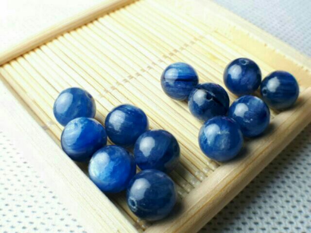半寶石♡甜蜜水晶二館♡天然貓眼藍晶石8mm散珠。手作材料。 藍炫螢光 超美 純天然的寶石 ♡J0416B04-A1A3:圖片 2