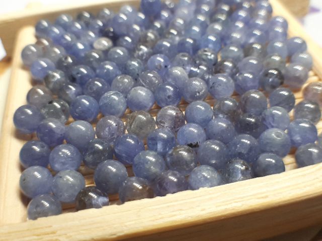 J1117B03♡甜蜜水晶二館♡diy水晶手作材料~天然坦桑石4~5mm散珠。 藍紫透超美 純天然的寶石 ♡:圖片 4
