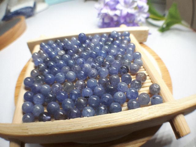 J1117B03♡甜蜜水晶二館♡diy水晶手作材料~天然坦桑石4~5mm散珠。 藍紫透超美 純天然的寶石 ♡:圖片 9